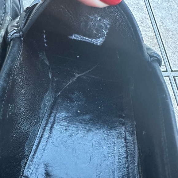 Gucci
 Leather Loafer - Picture 5 of 14